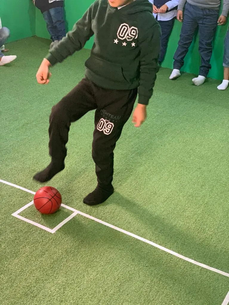 نشاط حركي للأطفال داخل مركز الحلم الوردي